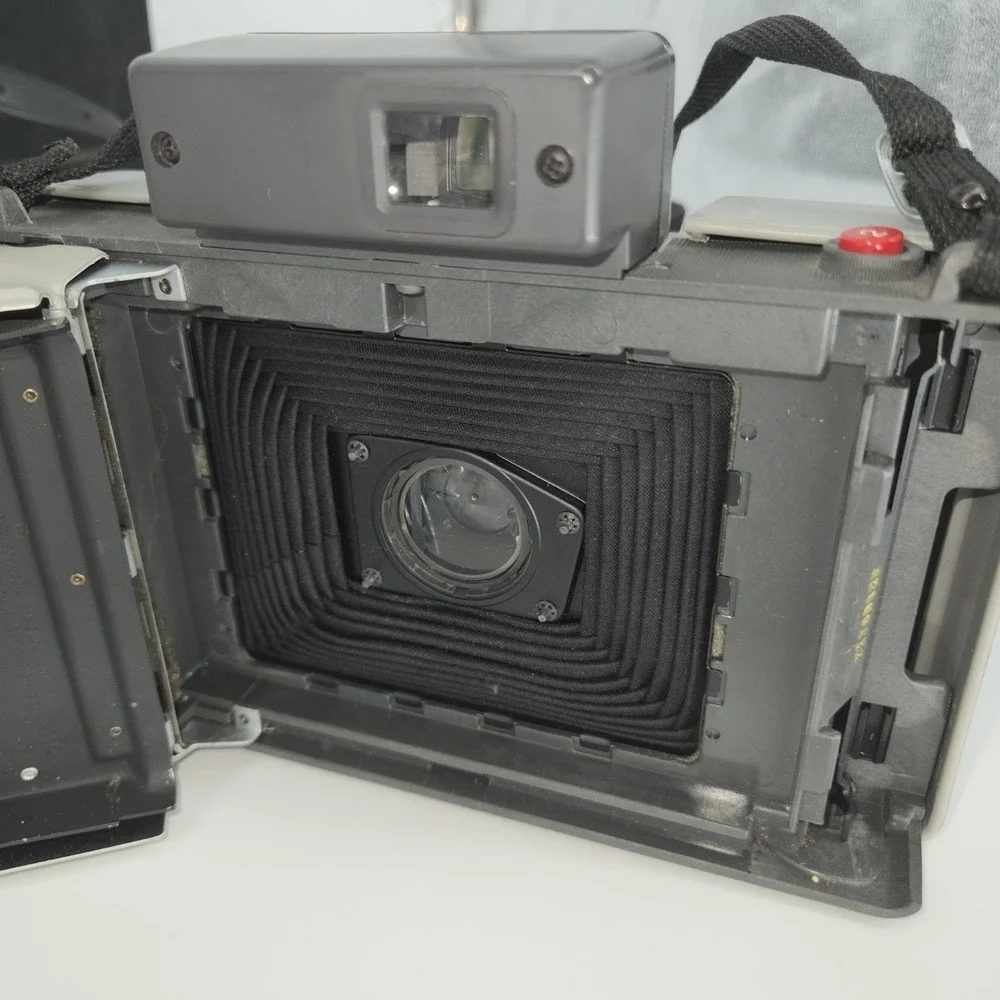 Polaroid 210 Land Camera Kit Carry Case Flash‎ Bulbs Manual Accessories Vintage